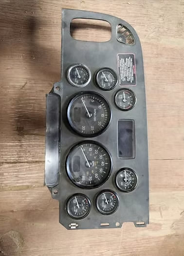 Peterbilt 386 Instrument Cluster Q043-6046-100001