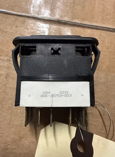 Freightliner Columbia/ M2 112 Utility Lamp Toggle Switch A06-30769-003