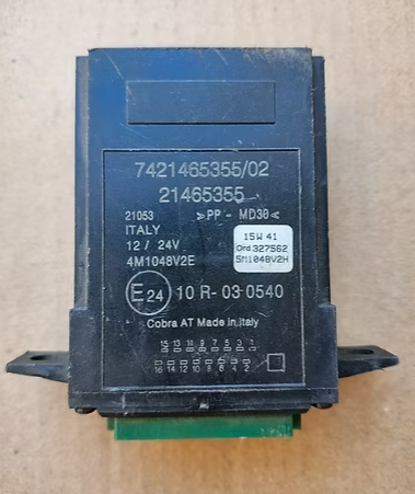 OEM 2-2018 VOLVO VNL COBRA-AT DOOR LOCK CONTROL MODULE 21465355 7421465355/02