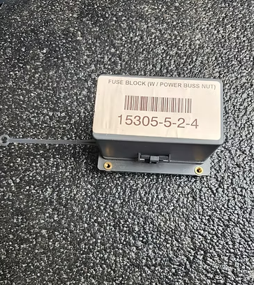 NEW EATON Fuse Holder 15305-5-2-4 / 15305524