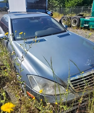 2007 Mercedes Benz S550 parts only