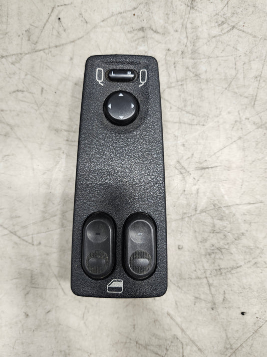 A0045459207 FREIGHTLINER CASCADIA DRIVER SWITCH DOOR PANEL OEM