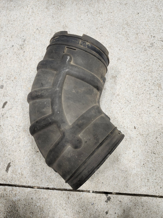 3929480C2 International Left Air Cleaner Connection Hose
