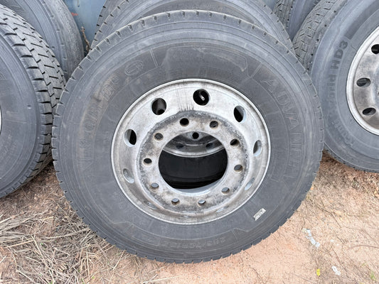Advance GR D 285/70R19.5 tire with rim