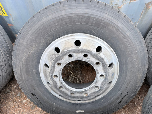 GR-D Advance 285/70R19.5 Tire with a rim