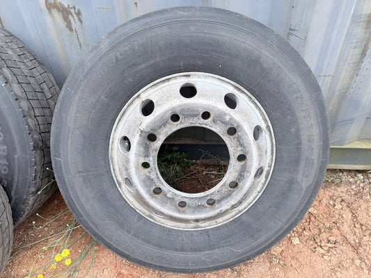 Michelin X-MULTI 285/70R19.5 tire with rim