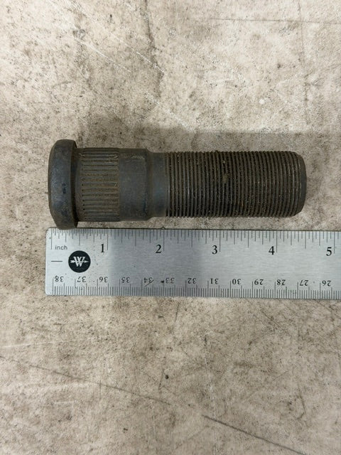 Wheel Stud E89966 L+R