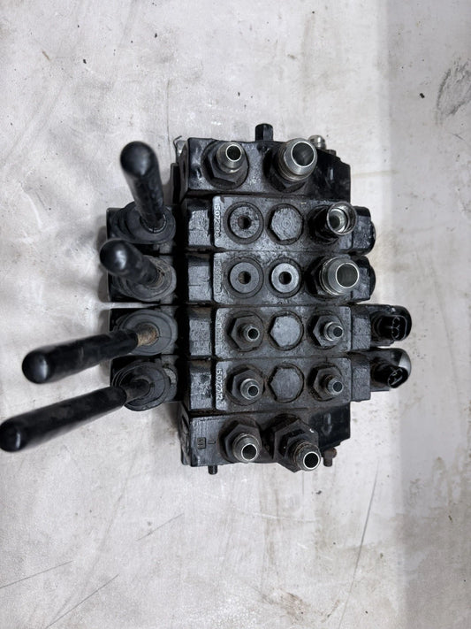 4 Spool Hydraulic Directional Control Valve