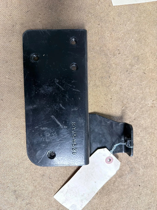 Volvo Fender Bracket RHS (84754539)