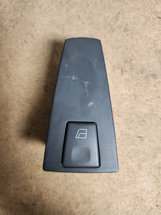 Volvo VNM 21543901-P01 Window Switch Right Passenger Door OEM