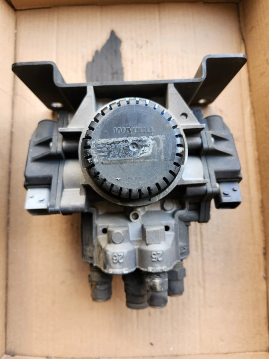 2023 Hino L6 30K Wabco ABS Modulator Relay Valve 9760001020 OEM