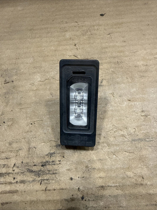 2012-2018 Audi A7 Quattro Rear License Plate Light Lamp 4G0943021 OEM.