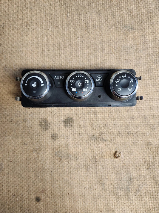 2024 Kenworth T480 P/N F21-1048-11012E Genuine Paccar HVAC Control Unit