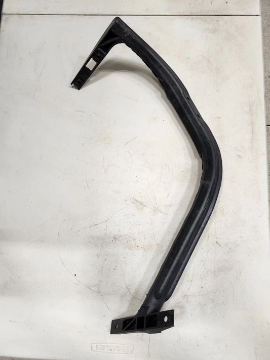 2003-2016 VOLVO VNL RIGHT SIDE WHEEL WELL SPLASH GUARD SUPPORT 20592845 OEM