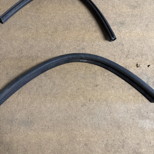 VOLVO 82731599 SEAL
