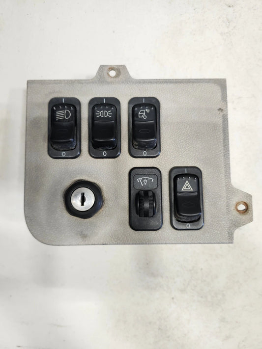 2012 Peterbilt Switch Panel S64-6045-485L00 OEM