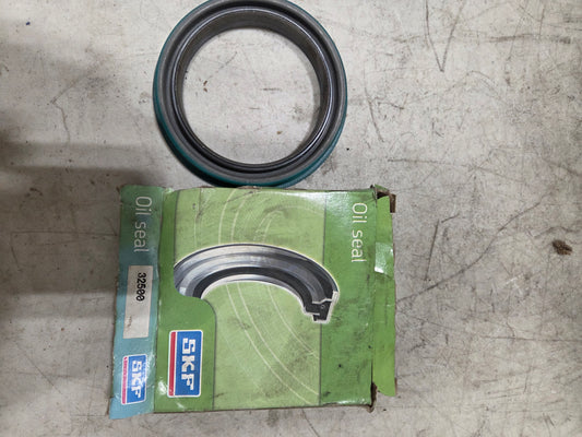 SKF 563075 Oil Seal CR Shaft Seal 240x270x15A Radial