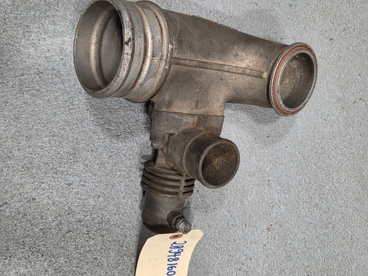 MACK MP8  DISCHARGE RECIRCULATION VALVE   20940438 AND CONNECTOR 20948160