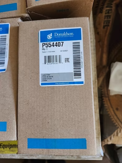 Lot 8 Donaldson P554407 oil filter new