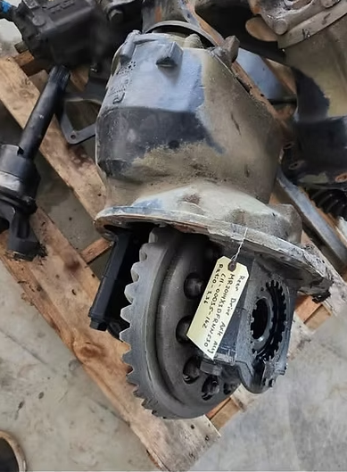 Freightliner Cascadia 125 rear front drive differential ratio 3.36 OEM