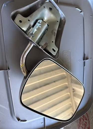 1985-1995 Chevrolet vsGMC Van G10 G20 G30 Left Mirror Small Chip