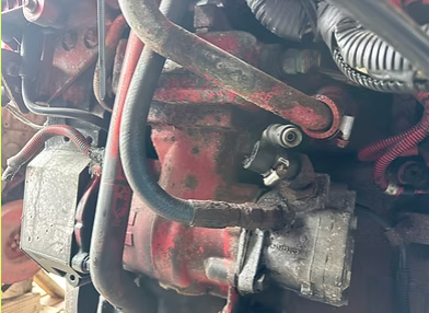Cumming isx 15 aircompressor (3104215) with power steerung pump (LH2113809) OEM