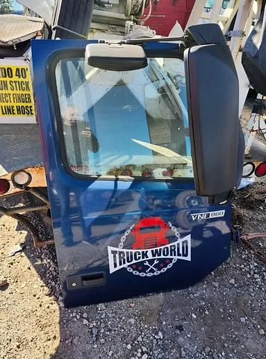 2019-2023 Volvo VNL Right Door