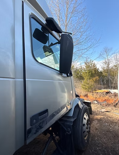 Volvo 2003 door panel passenger side