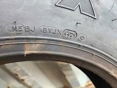 Michelin XRV MICH 87511 235/80 R22.5 TL14 134/132L