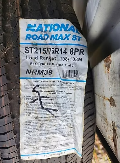 One New Tire National Road Max Stfet Natl-NRM39 ST215/75R14 TL8 108/103M