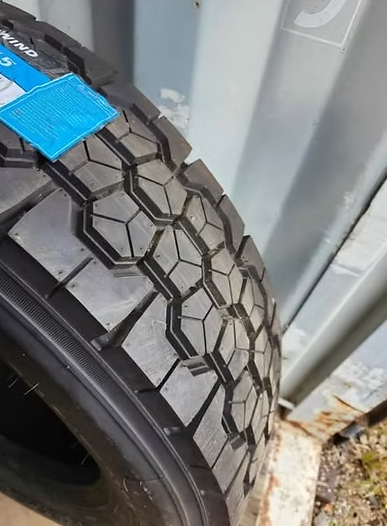 Crosswind CWD215 245/70R19.5 133/131MM G 14 PI
