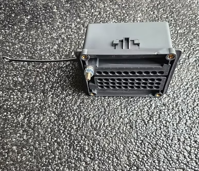 NEW EATON Fuse Holder 15305-5-2-4 / 15305524