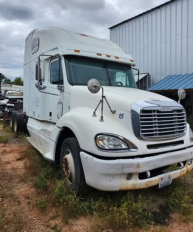 2003 Freightliner Columbia 120 parts