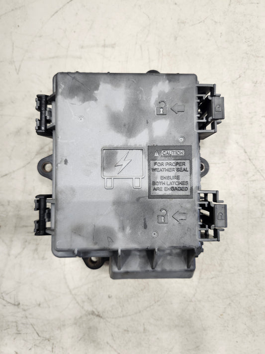 2013 Volvo VNL Fuse Box | P/N PA66GF14