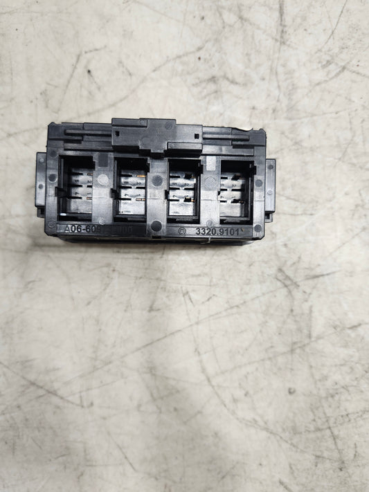 2015 Freightliner Cascadia A06-60973-000 Switch Module OEM