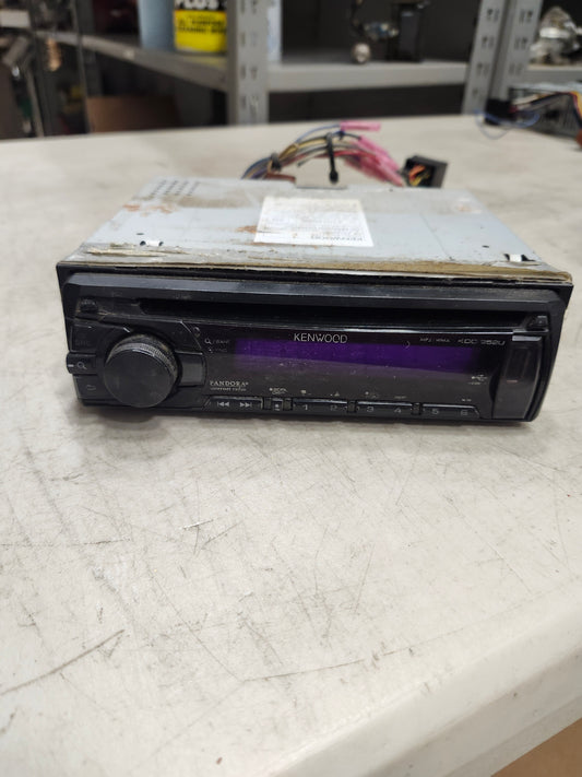 Kenwood Radio / MP3 / USB for Volvo VNL
