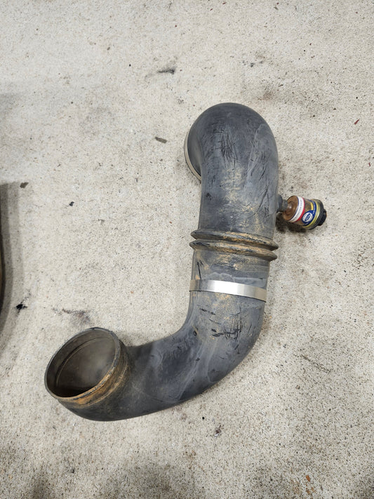 NAVISTAR 3573450C1 INTERNATIONAL HOSE AIR CLEANER CLEAN AIRDUCT
