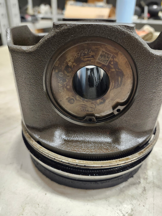 OEM Cummins ISX15 X15 Piston 3691387 Assembly After 20K Miles Running