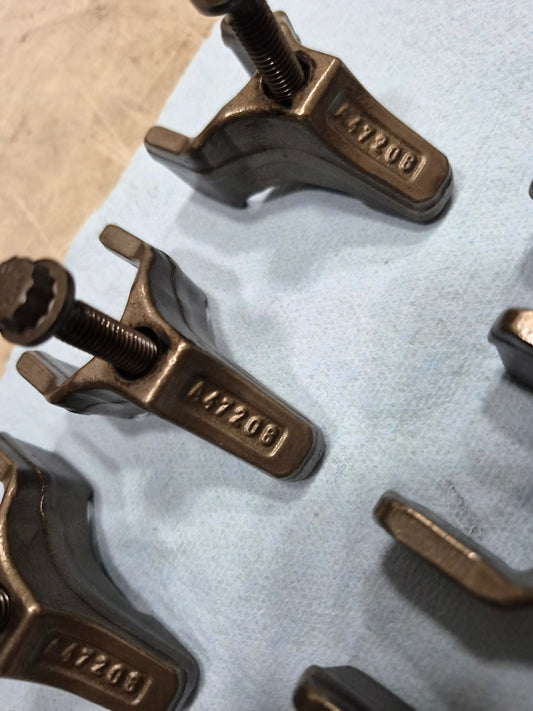 Set of 6 Detroit DD15 Engine Injector Hold Down Clamp and Bolts A47206