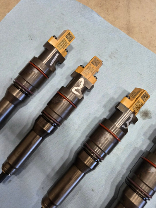 Paccar MX-13 Diesel Engine Fuel Injector 2047600 OEM