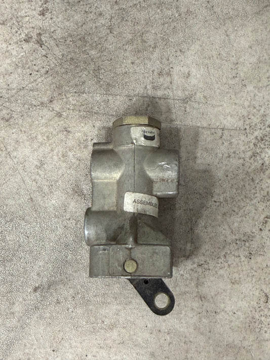 TW-11 Type Control Valve for Ford Trucks Lucas Girling Brakes -Firewall Mount