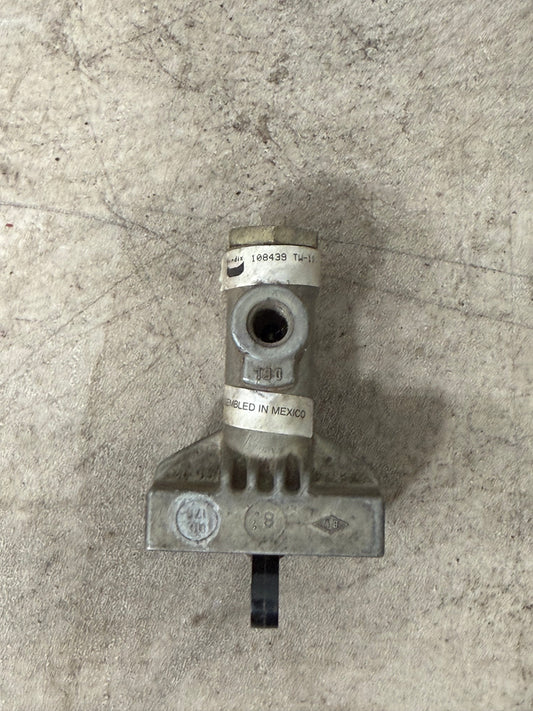TW-11 Type Control Valve for Ford Trucks Lucas Girling Brakes -Firewall Mount