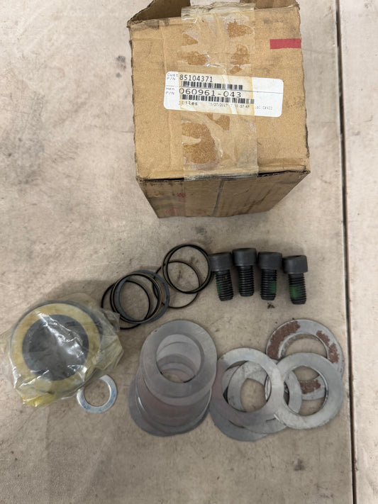 Volvo 85104371 - Bearing Kit - Volvo (85104371)