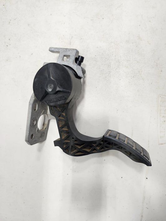 2012-18 VOLVO VNL GAS THROTTLE ACCELERATOR PEDAL 82734053 OEM