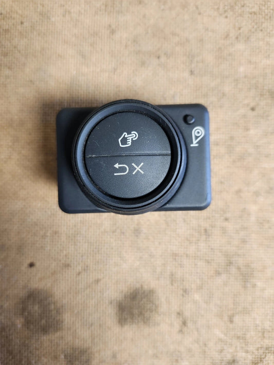 2024 Kenworth T480 P/N Q27-1027-100 OEM