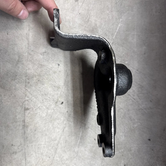 Detroit Genuine DD15 EGR Actuator Bracket, Part # A4731421240