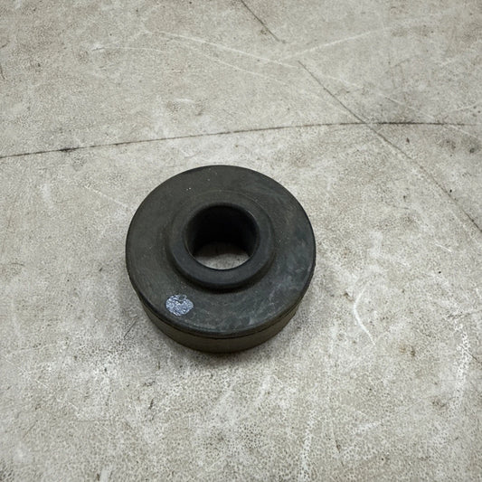 Chassis Fairing Rubber Spacer For Volvo VNL VNM VN Series Mack Granite Pinnacle