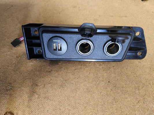 2024 Kenworth T480 USB / AUX Power Outlet Panel P01-1003 OEM