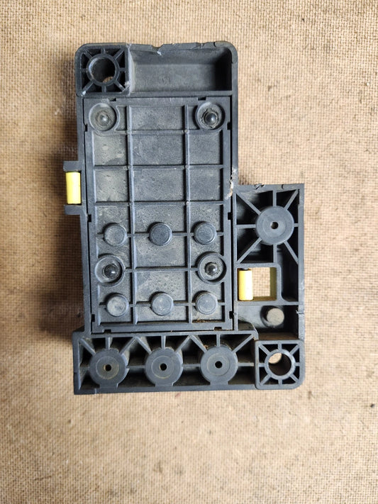 A06-72138-013 2015 FREIGHTLINER M2 106 POWERNET DISTRIBUTION FUSE BOX