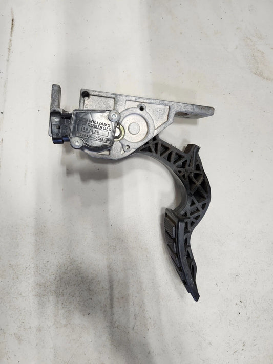 2012-18 VOLVO VNL GAS THROTTLE ACCELERATOR PEDAL 82734053 OEM